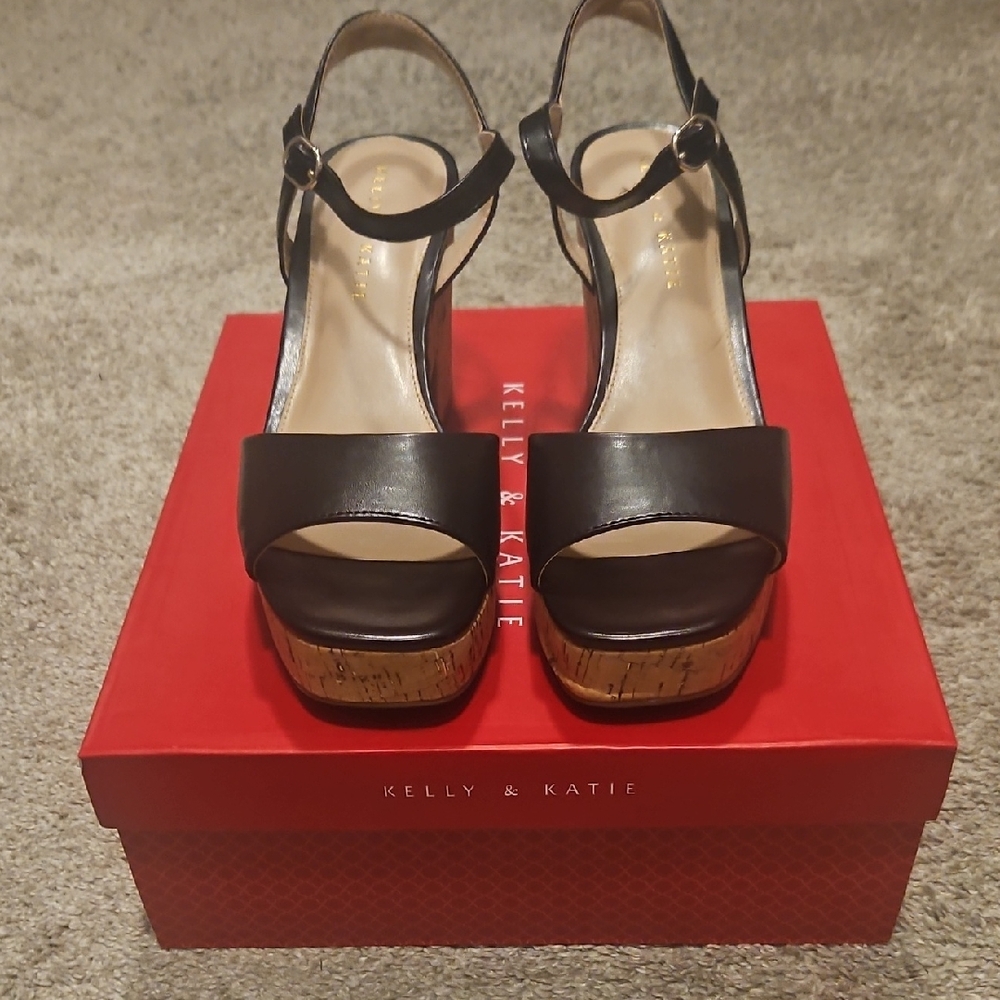 Kelly & Katie Black Wedge Sandals